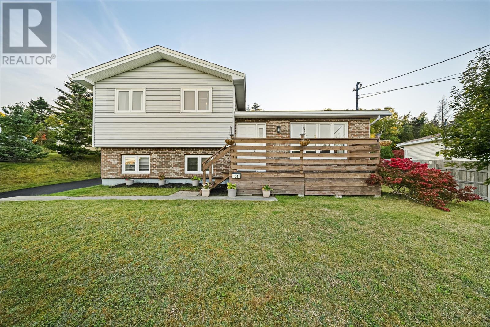 54 Valleyview Cres, Conception Bay South, NL A1W 4T9