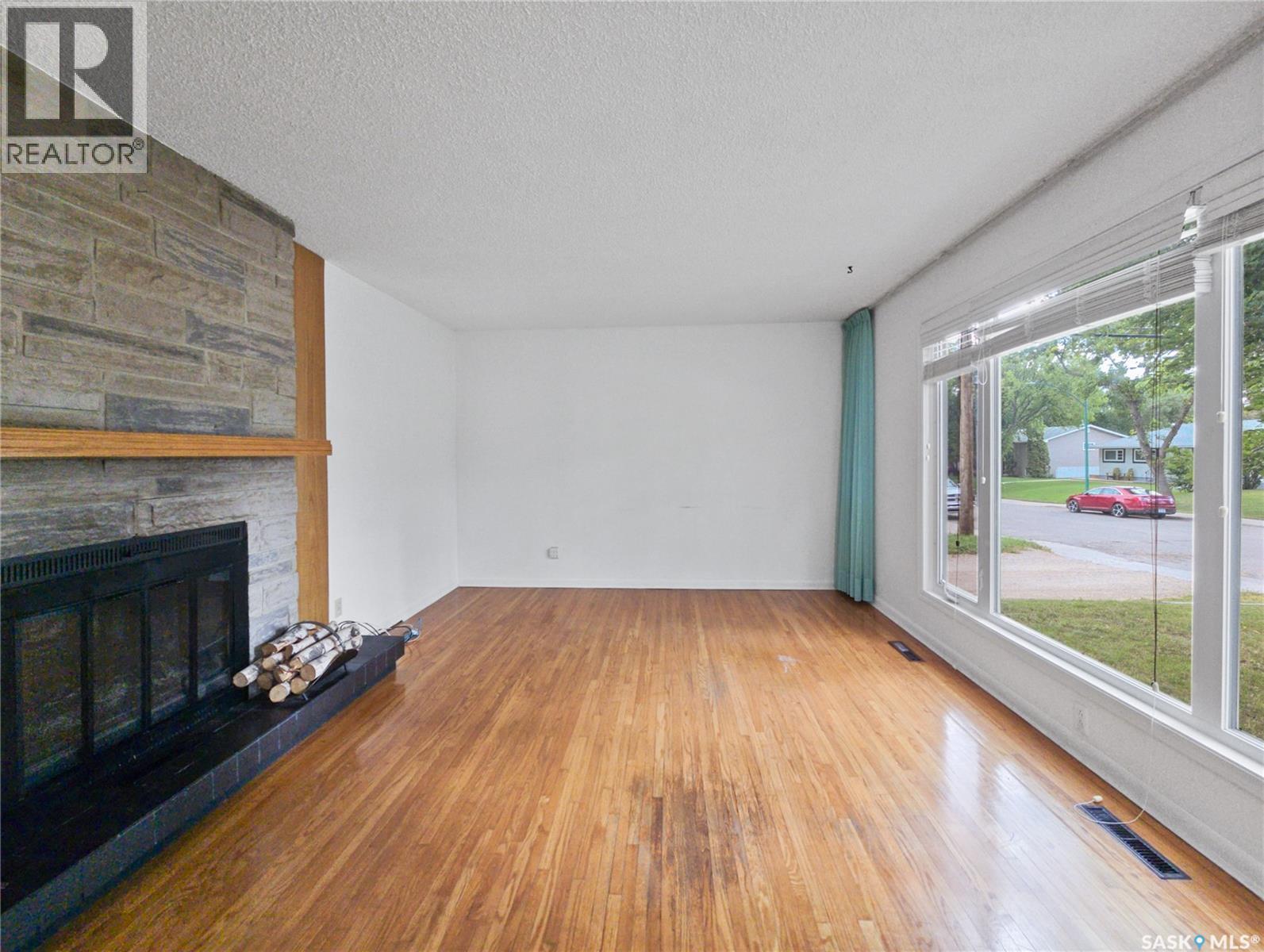 1658 Edward Ave, Saskatoon, SK S7K 3B5