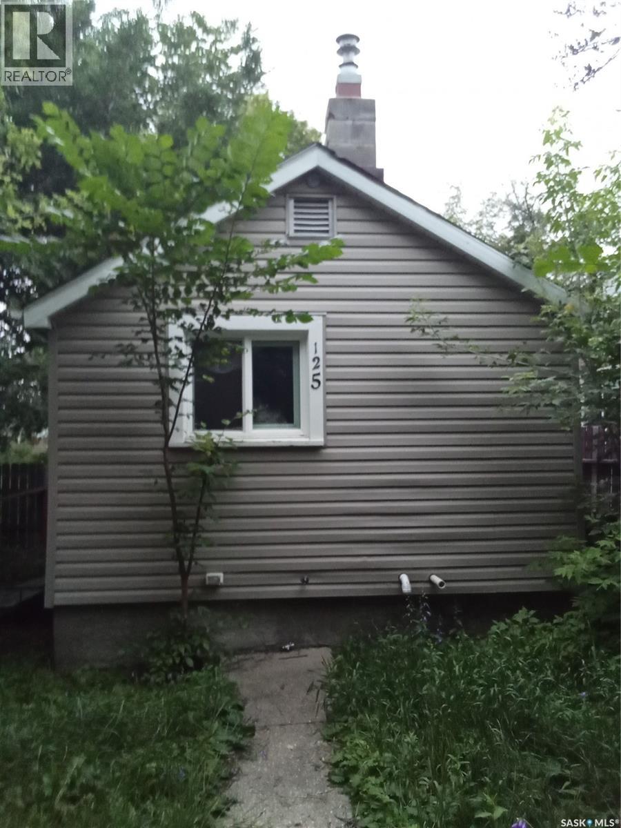 125 S Avenue S, Saskatoon, SK S7M 2Z7