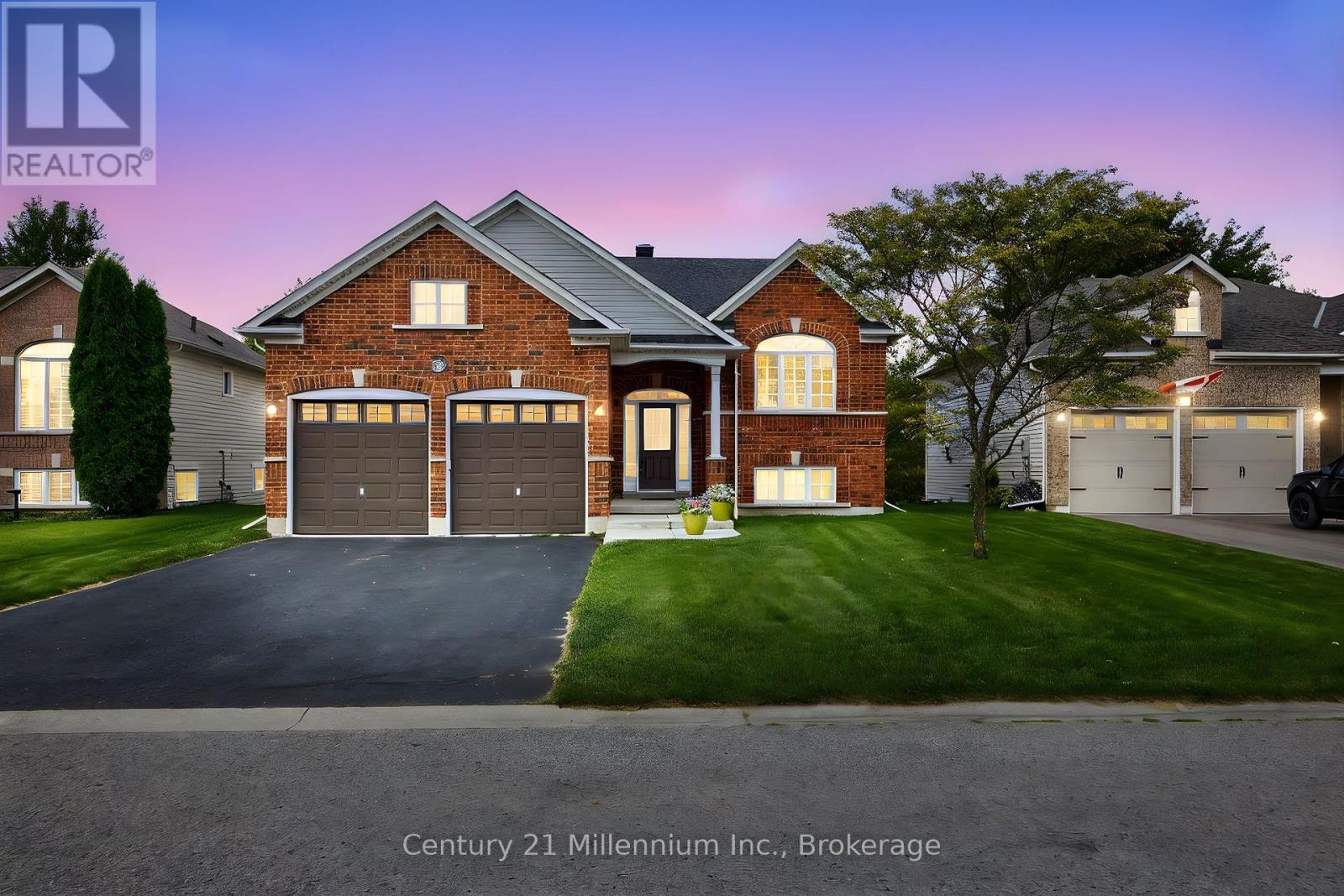 45 Red Pine Cres, Wasaga Beach, ON L9Z 3B2