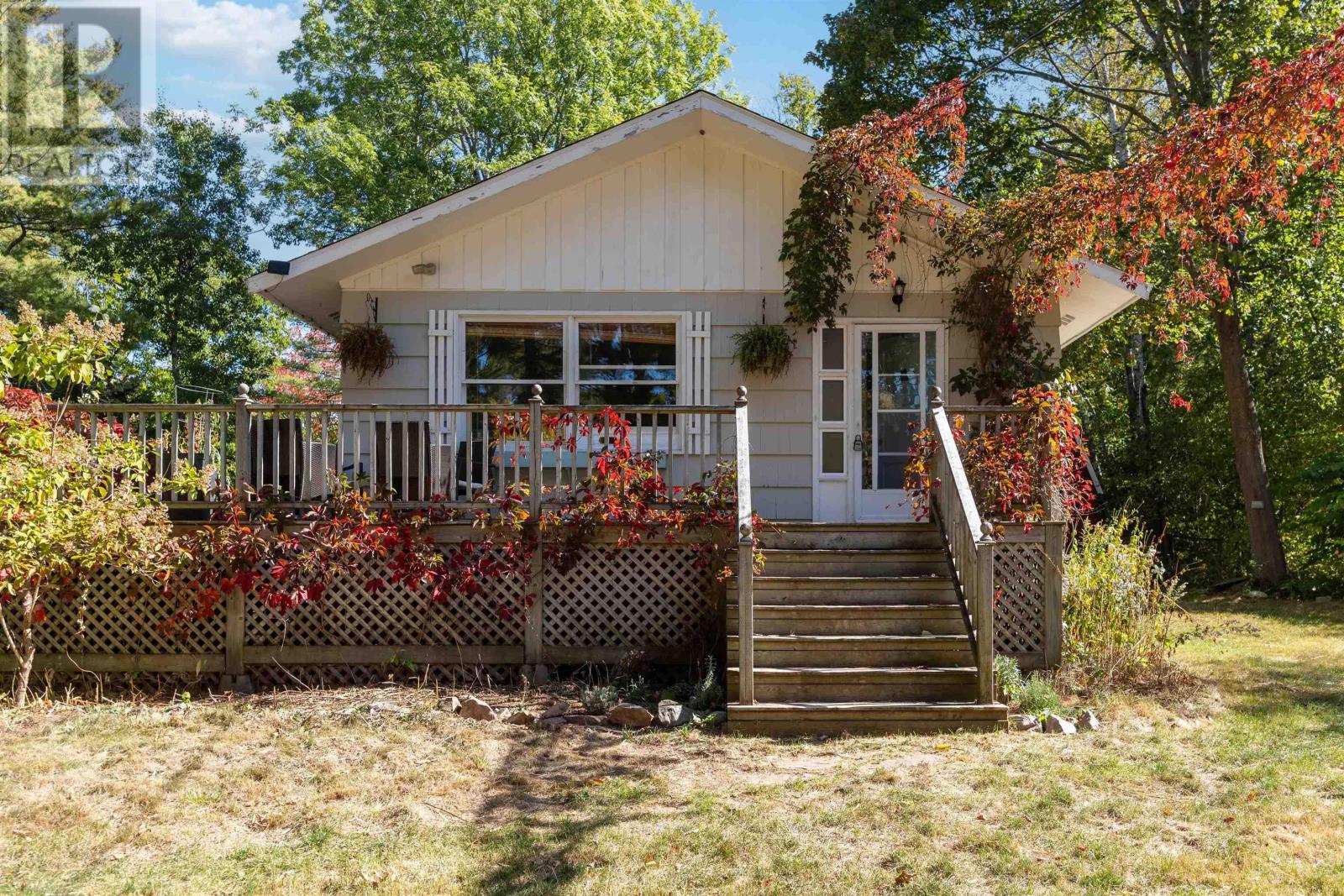 71 Dow Rd, New Minas, NS B4N 3R4