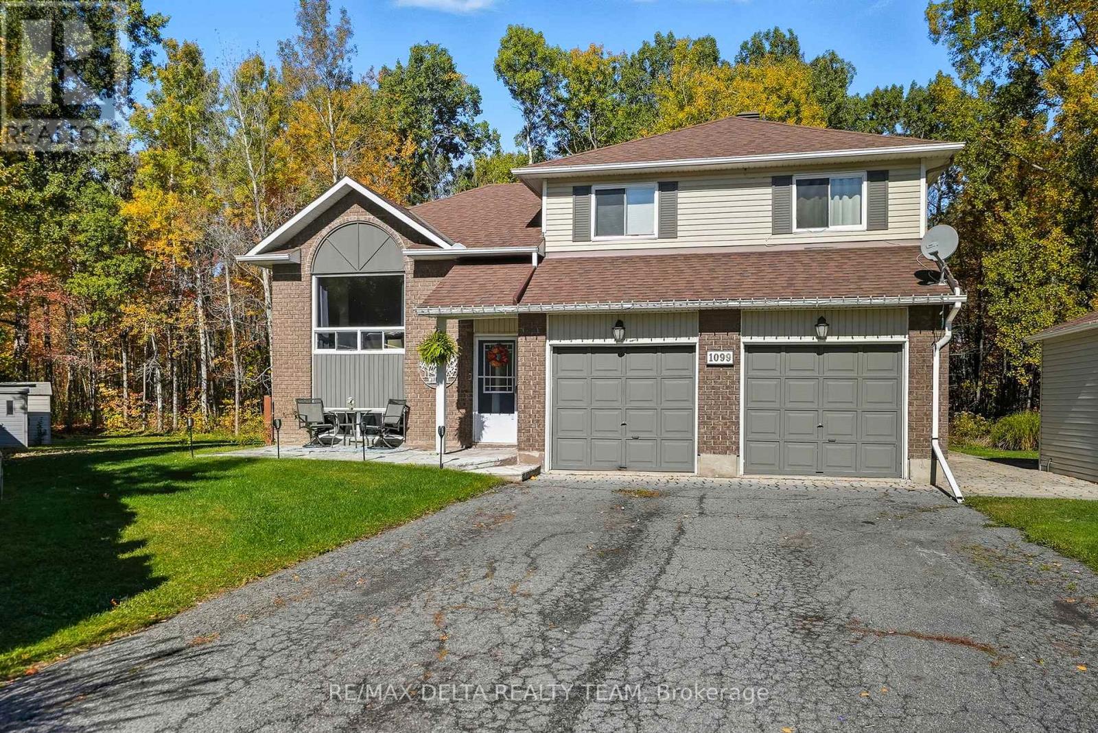 1099 Des Erables Ct, Clarence-Rockland, ON K4K 1K9