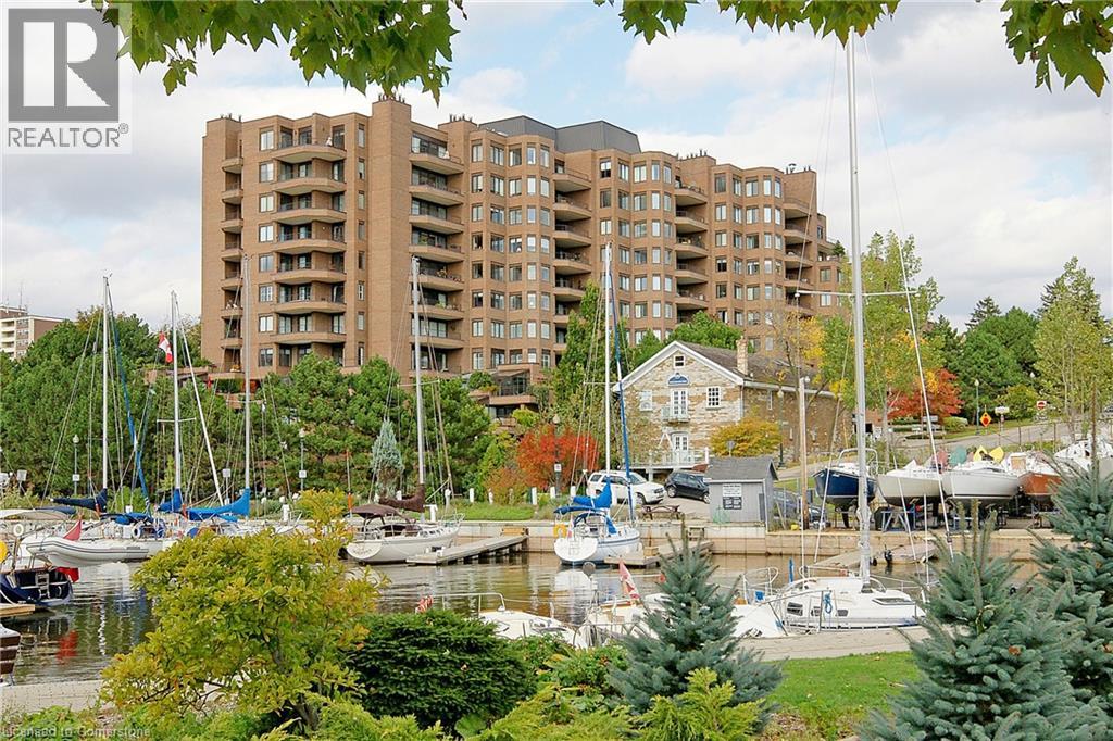 100 Lakeshore Road E Unit 710, Oakville, ON L6J 6M9