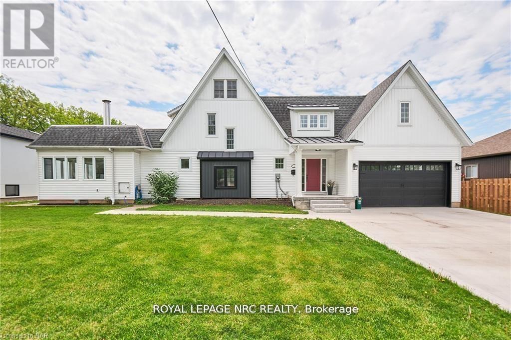 2 Hilda St, Welland, ON L3C 0H3