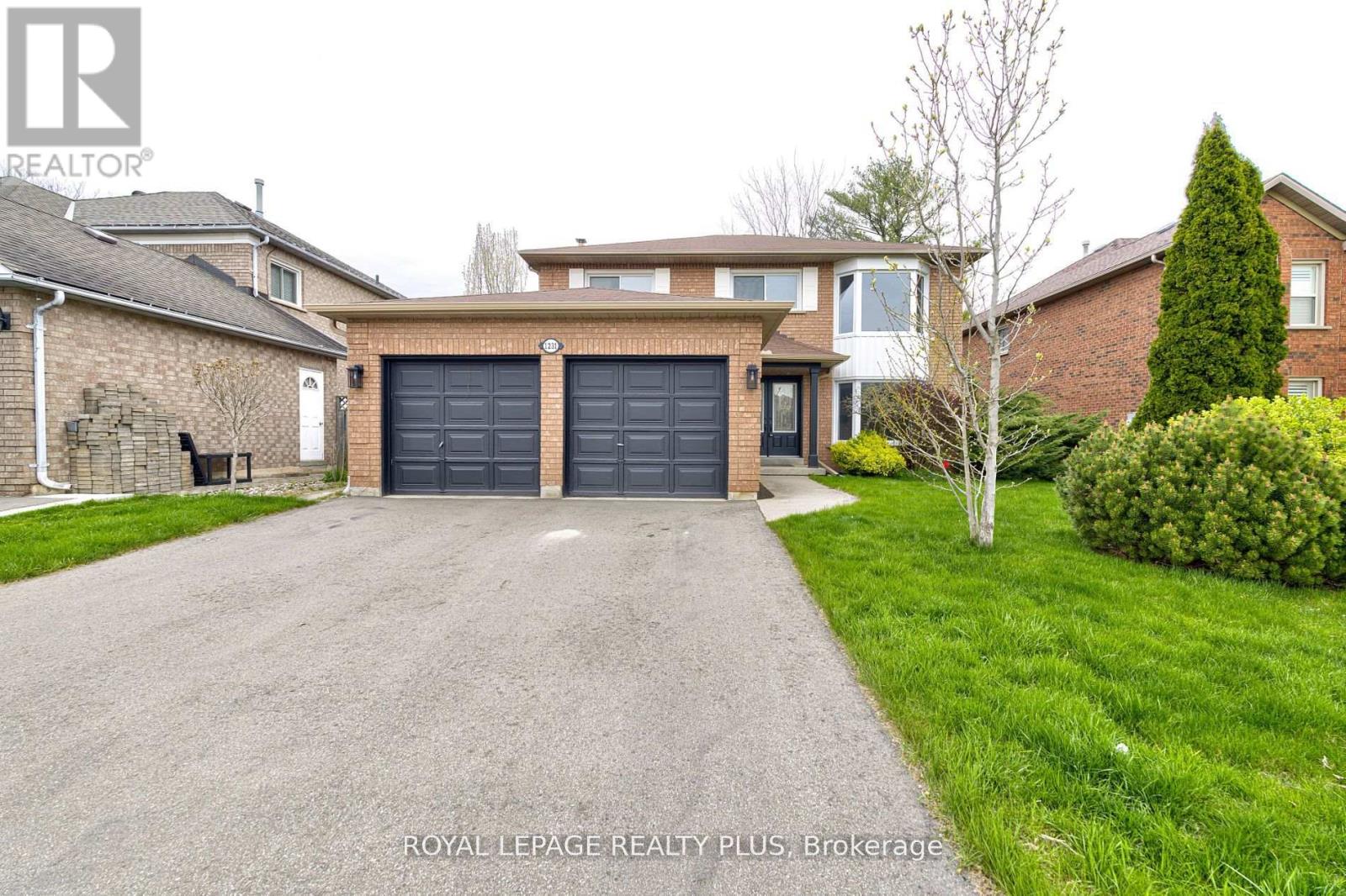 1231 Sable Dr, Burlington, ON L7S 2J6