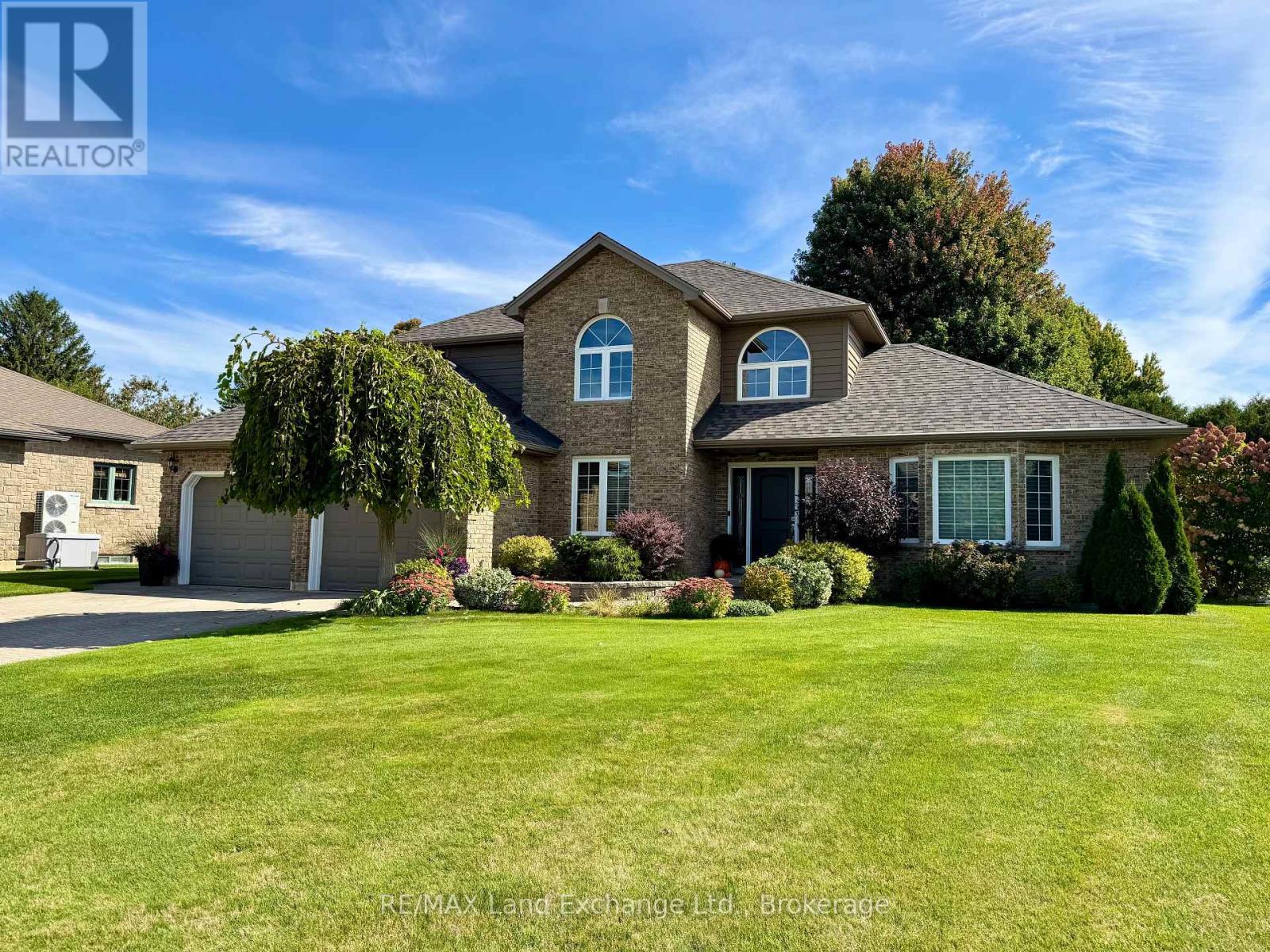 375 Stafford St, Saugeen Shores, ON N0H 2C1