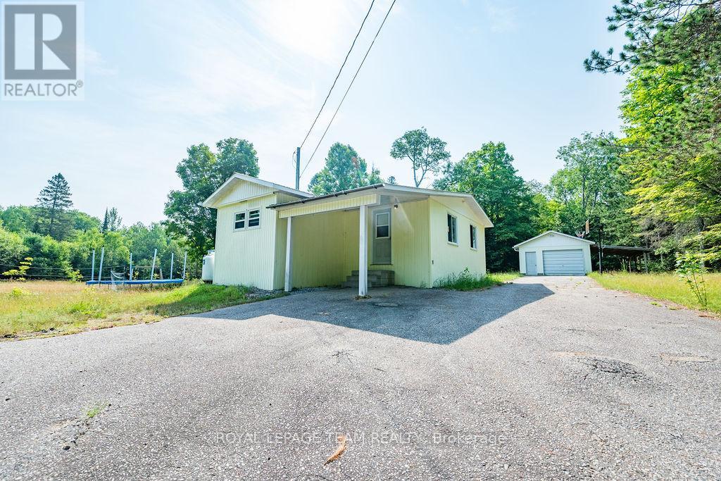 7300 Highway Apt 127 Hwy, South Algonquin, ON K0J 2M0