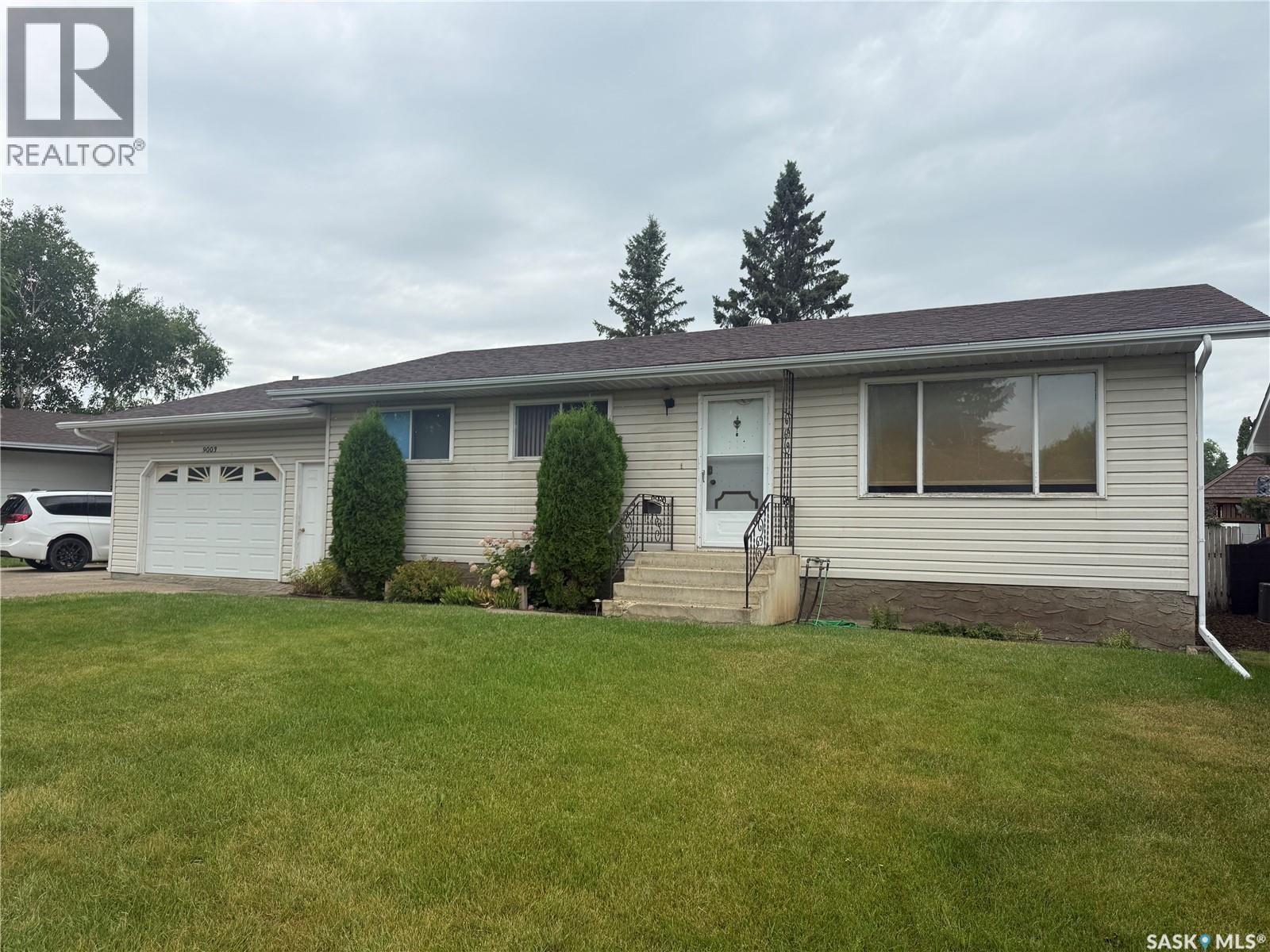 9003 Abbott Ave, North Battleford, SK S9A 3E8