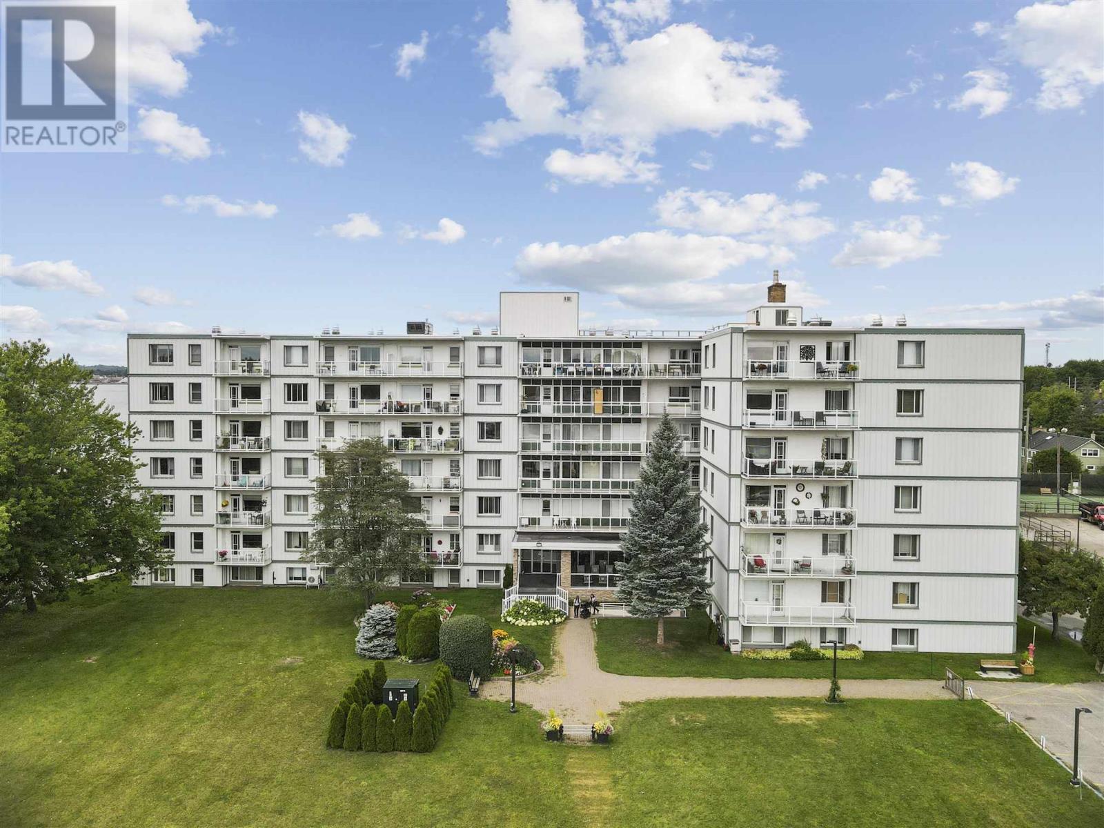 99 Pine St Apt 5, Sault Ste. Marie, ON P6A 3Y3