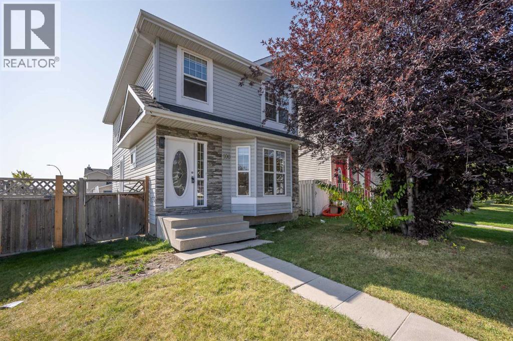 100 Tarington Park NE, Calgary, AB T2C 1B9