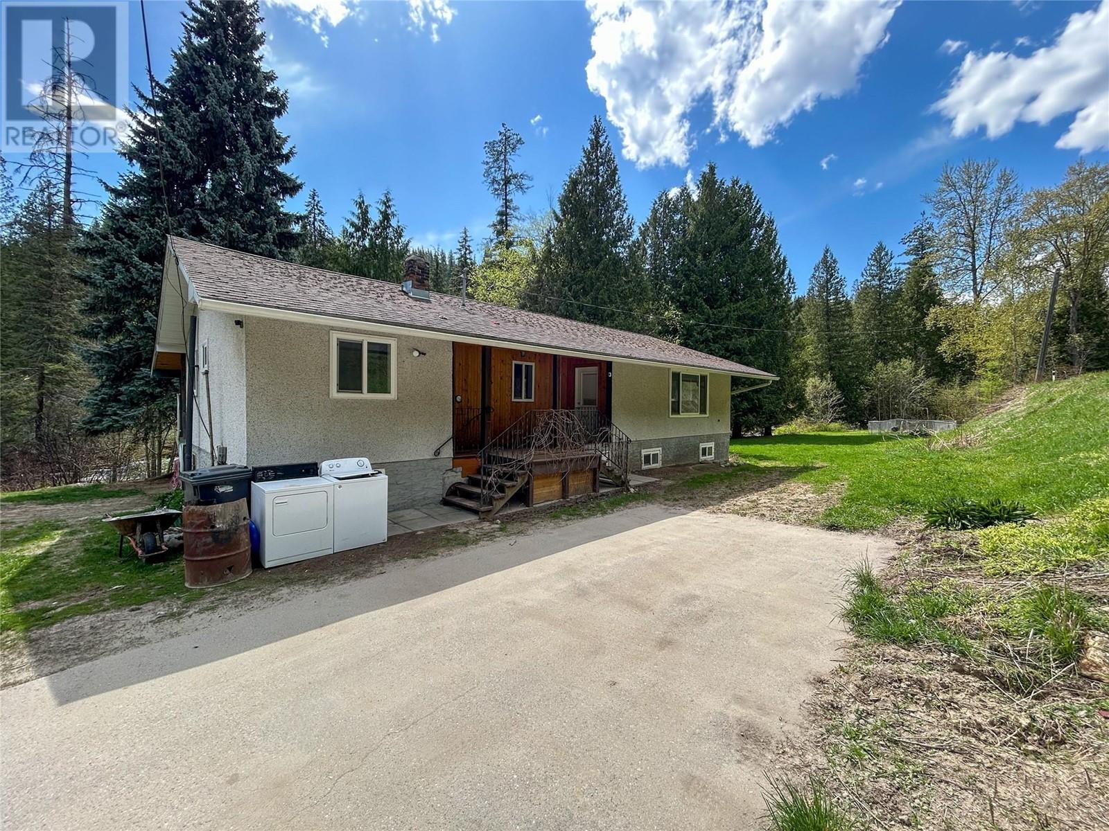 1486 Pass Creek Rd, Castlegar, BC V1N 4S2