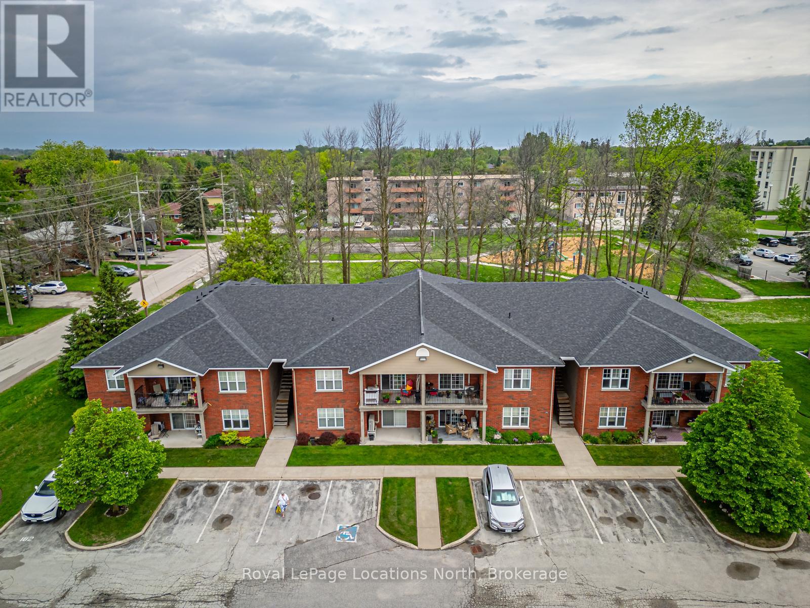 203 435 Walnut St, Collingwood, ON L9Y 5J9