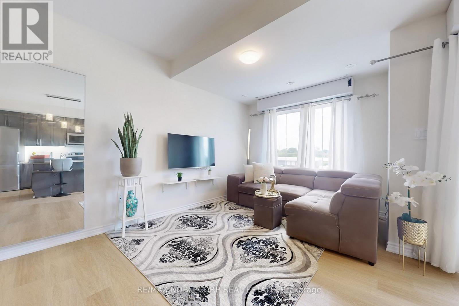 15 470 Beresford Path, Oshawa, ON L1H 0B2