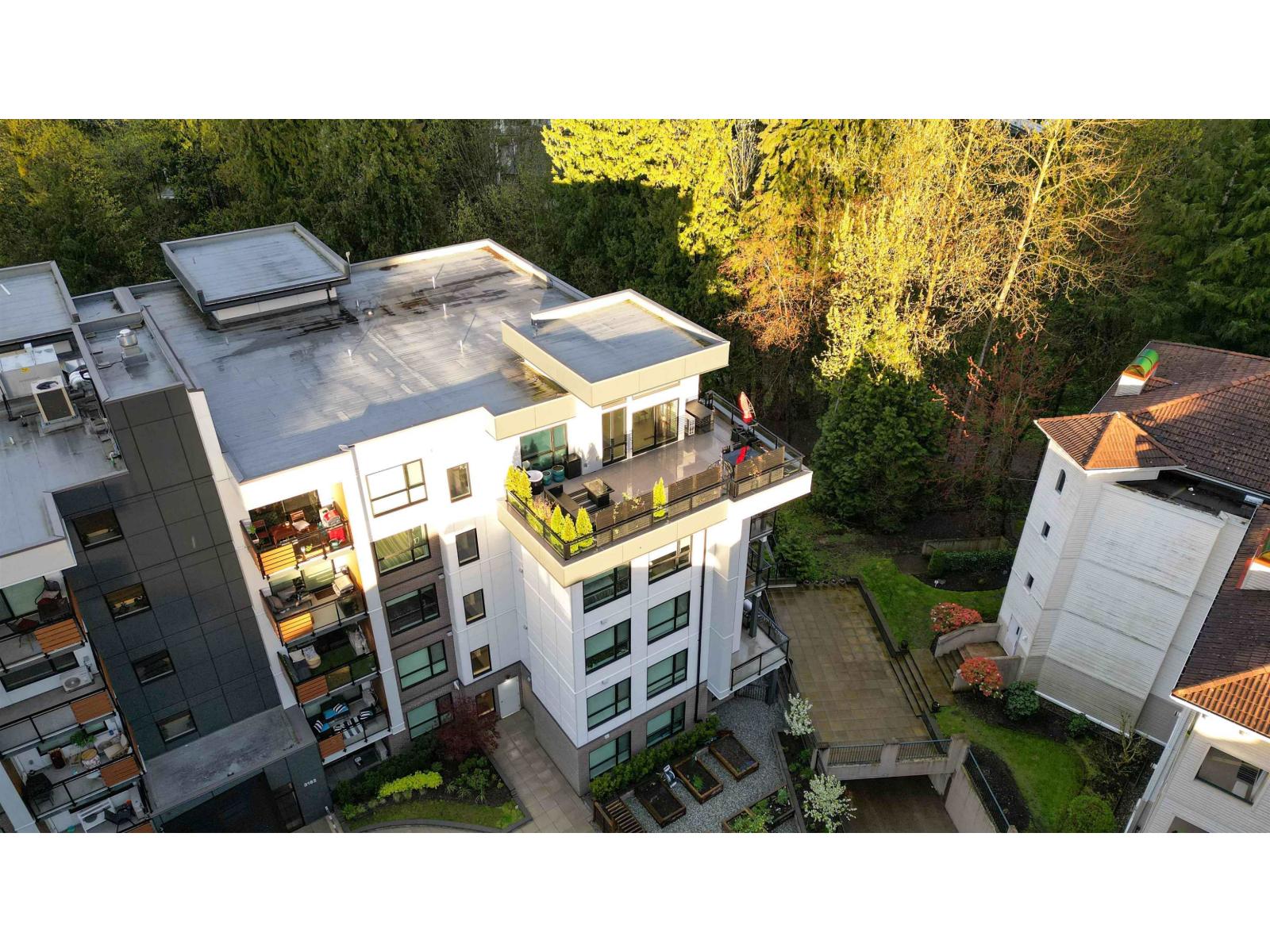 3182 Gladwin Road Unit 502, Abbotsford, BC V2T 0K8