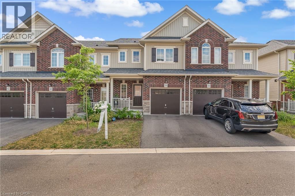 38 Dewberry Dr, Kitchener, ON N2B 0A9