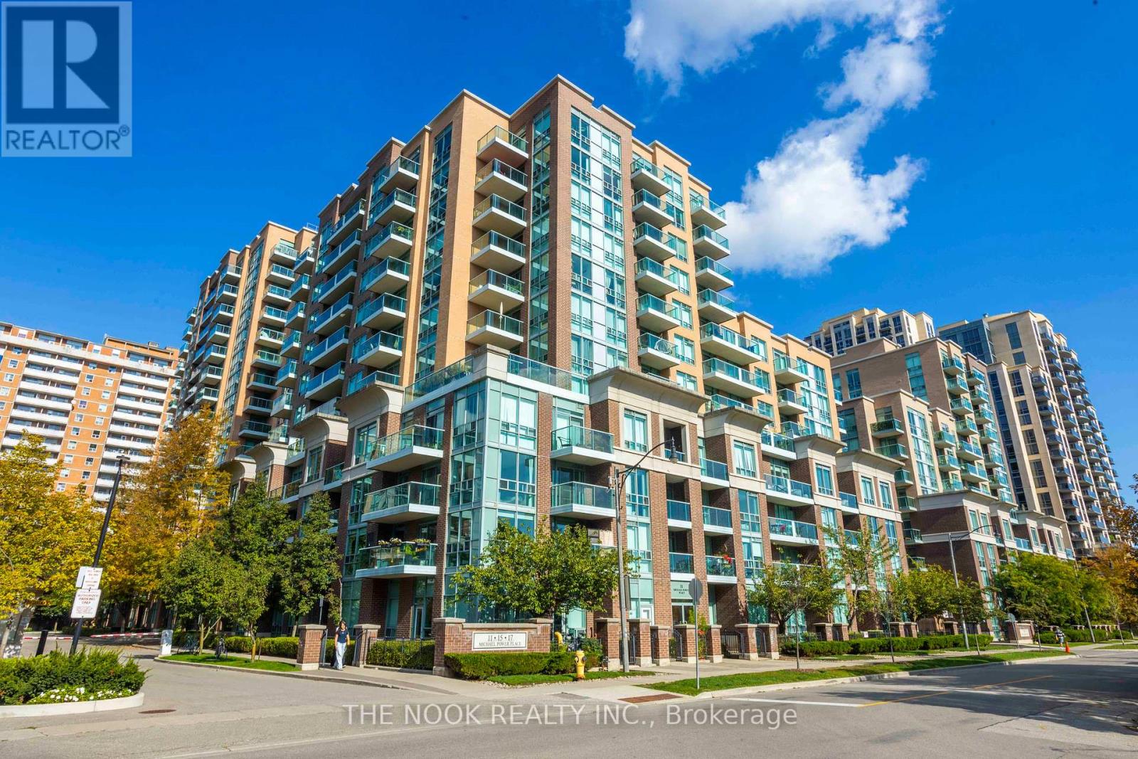 303 11 Michael Power Pl, Toronto, ON M9A 5G3