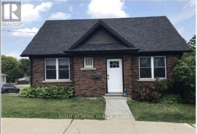 38 Washington St, Brant Paris, ON N3L 2A7