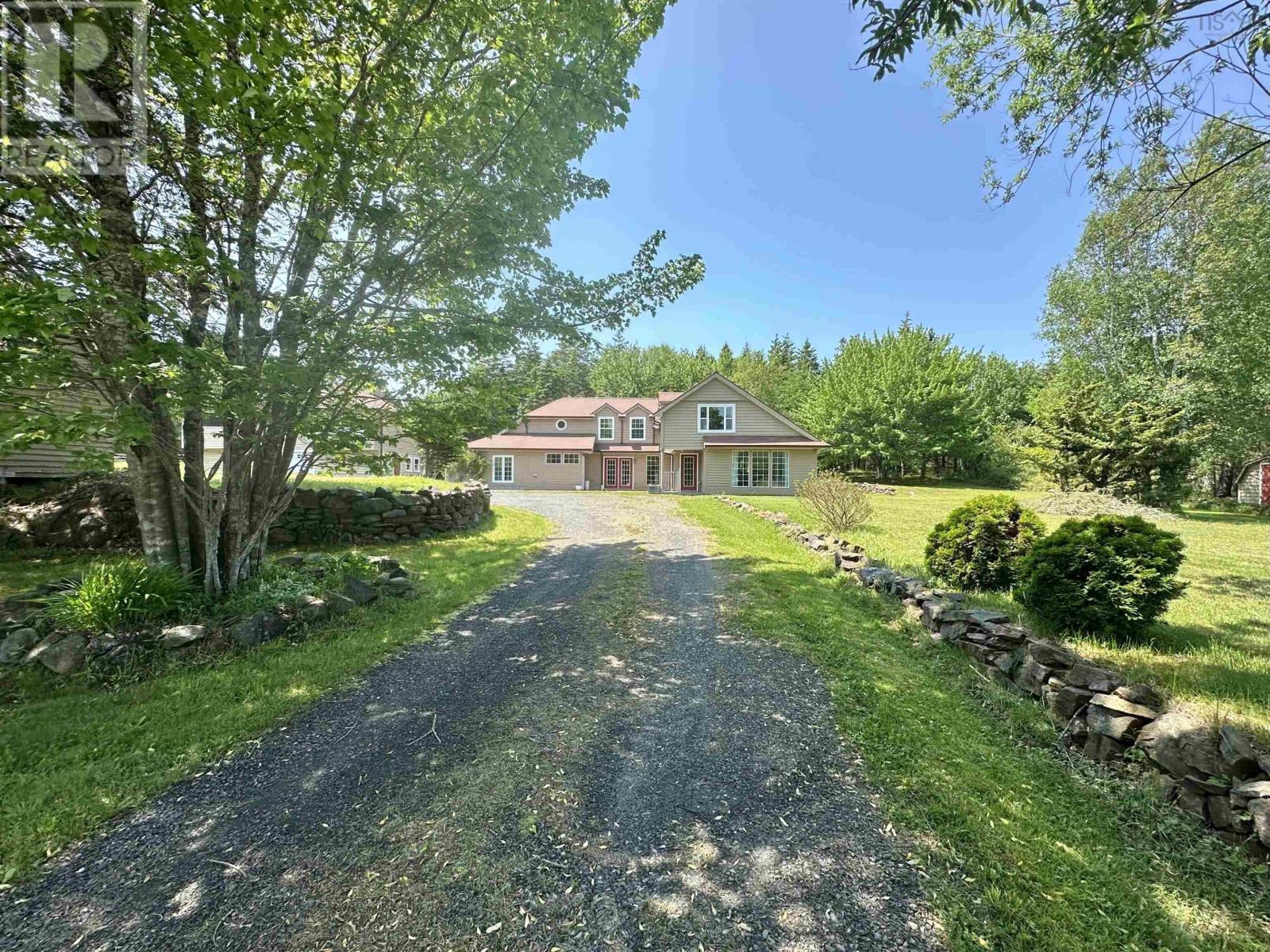 235 Small Gains Rd, Yarmouth, NS B5A 4A8