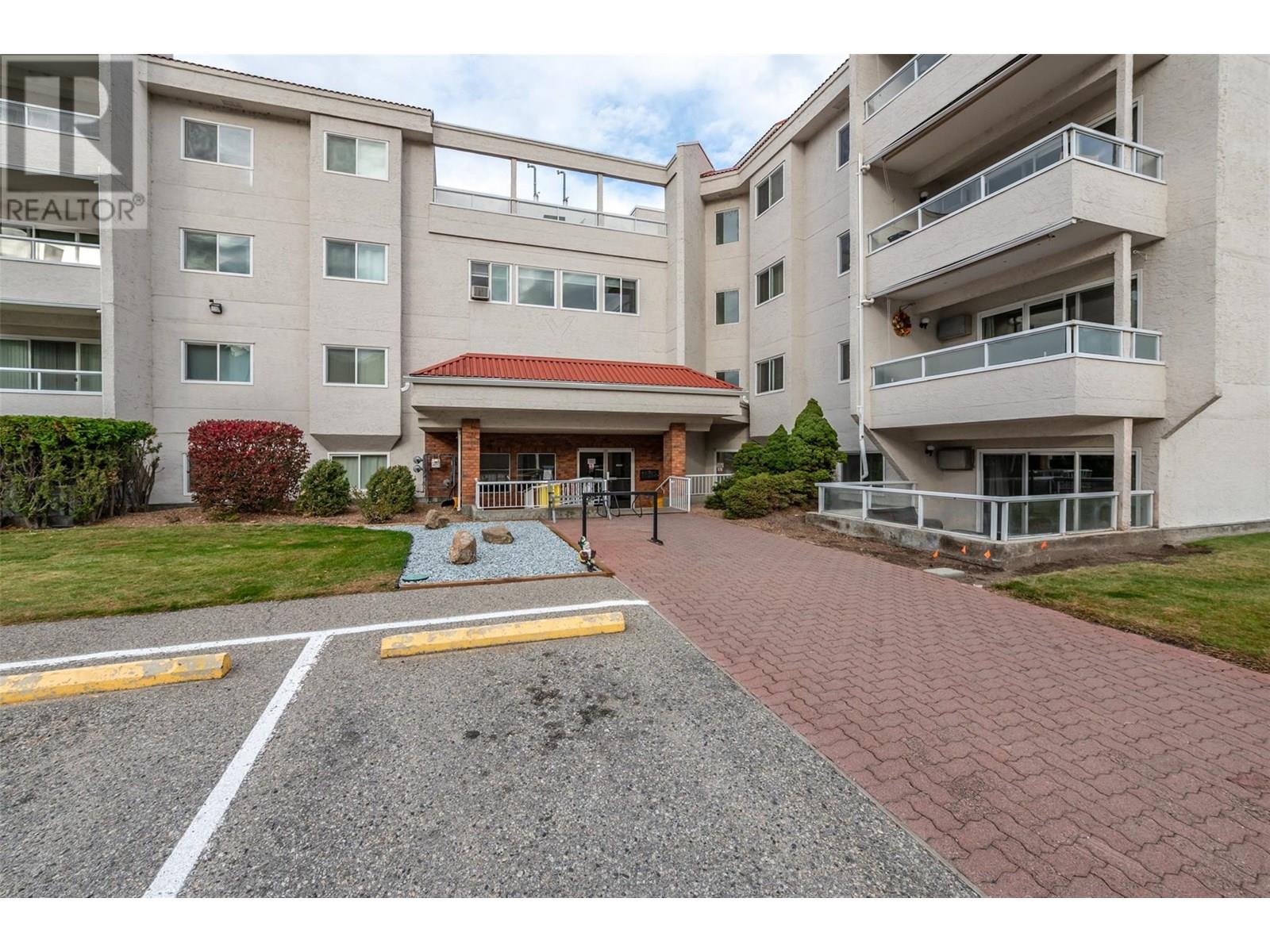 284 Yorkton Avenue Unit 404, Penticton, BC V2A 3V5