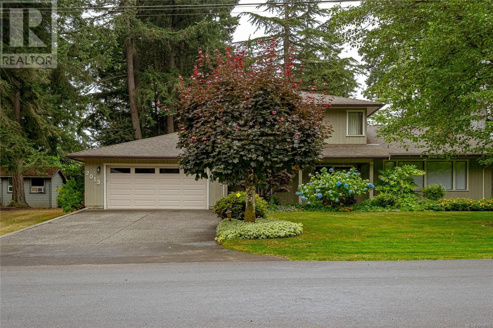 2013 Tanlee Cres, Central Saanich, BC V8M 1M9
