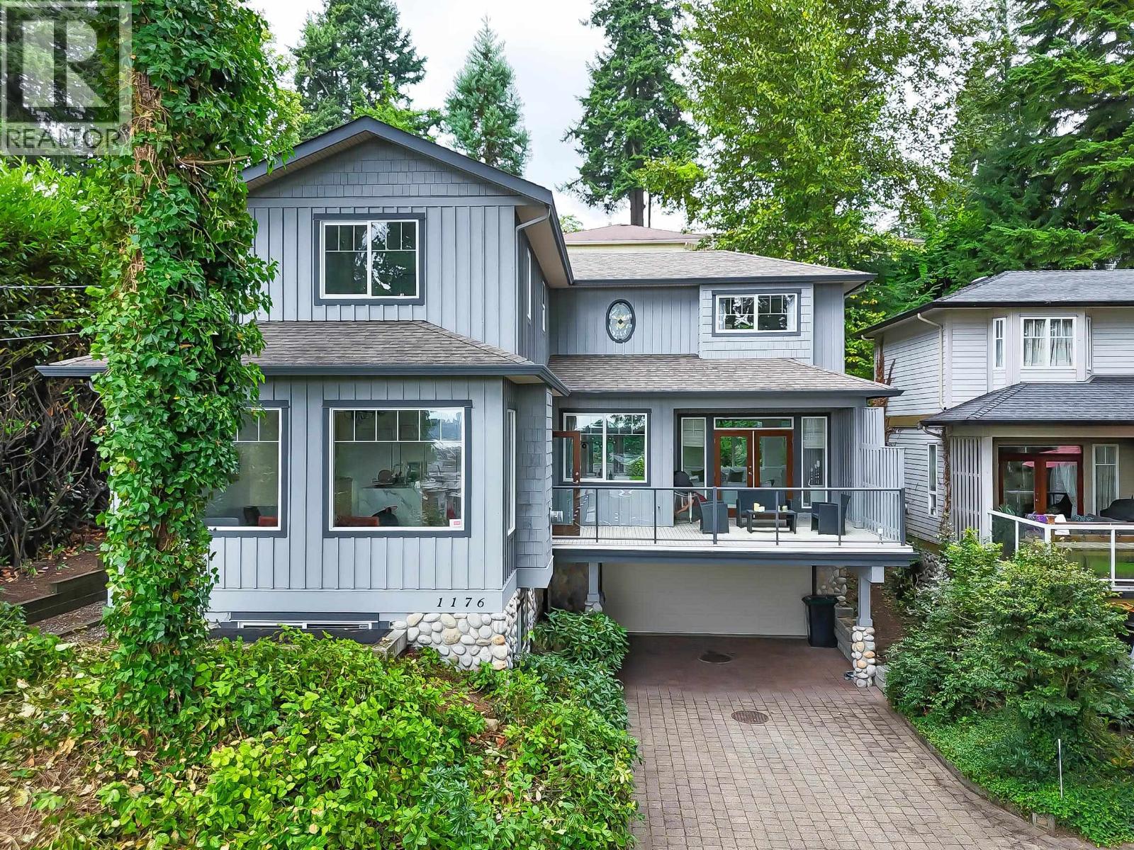 1176 W 17th St, North Vancouver, BC V7P 1W2
