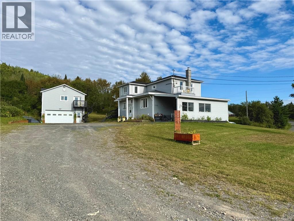 1509 Stfrancois St, Edmundston, NB E3V 4R7