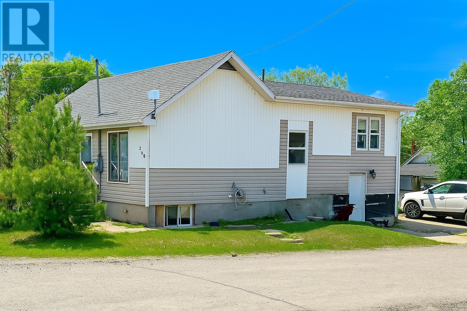 240 Walker St, Greenstone, ON P0T 1G0
