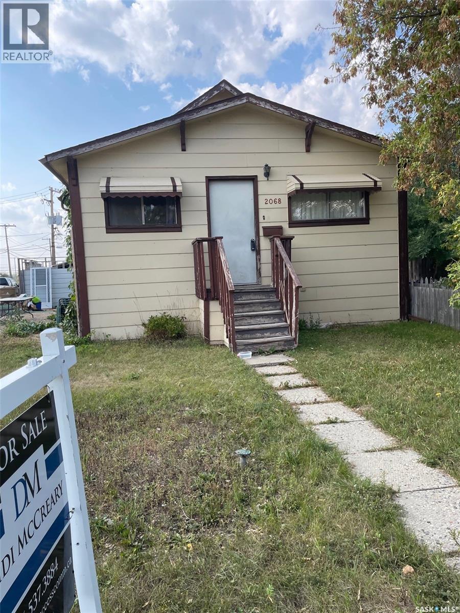2068 Connaught St, Regina, SK S4T 4T7