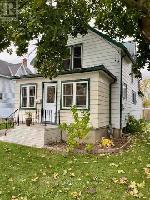 252 Romeo St S, Stratford, ON N5A 4T5
