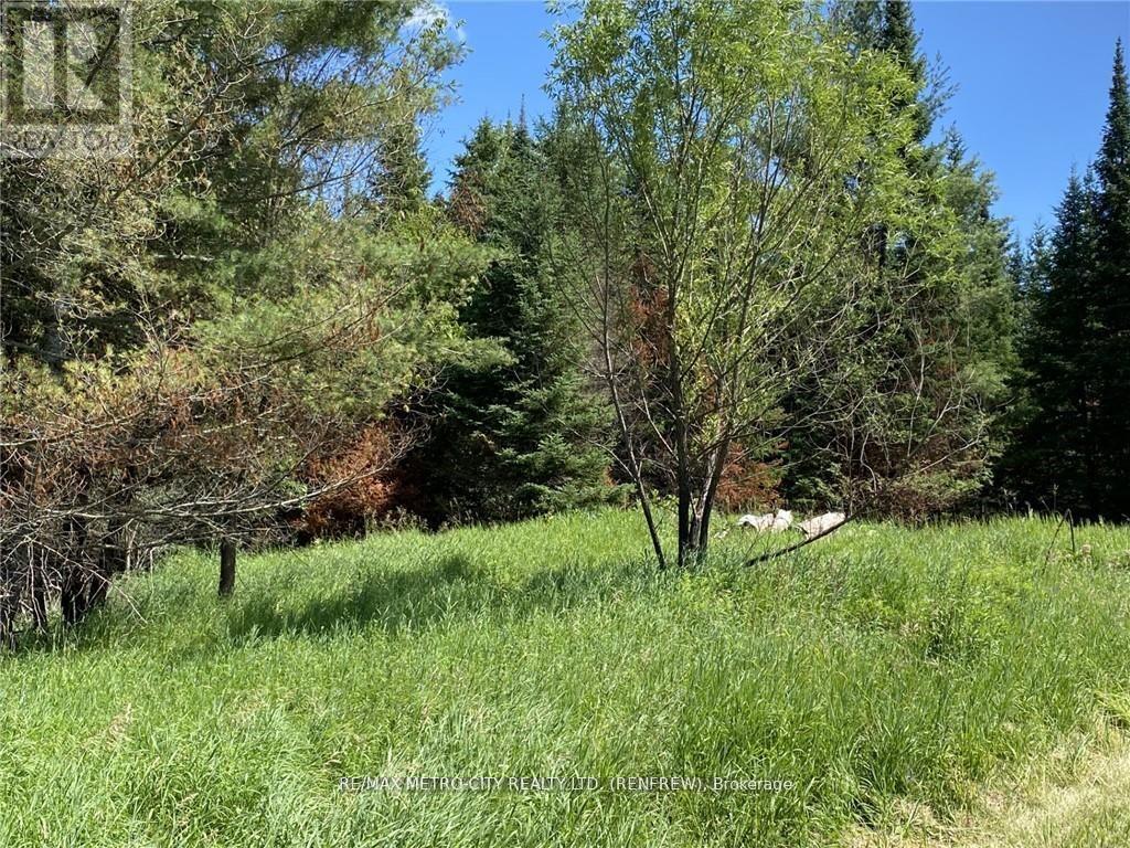 3465 Pucker St, Greater Madawaska, ON K0J 1H0