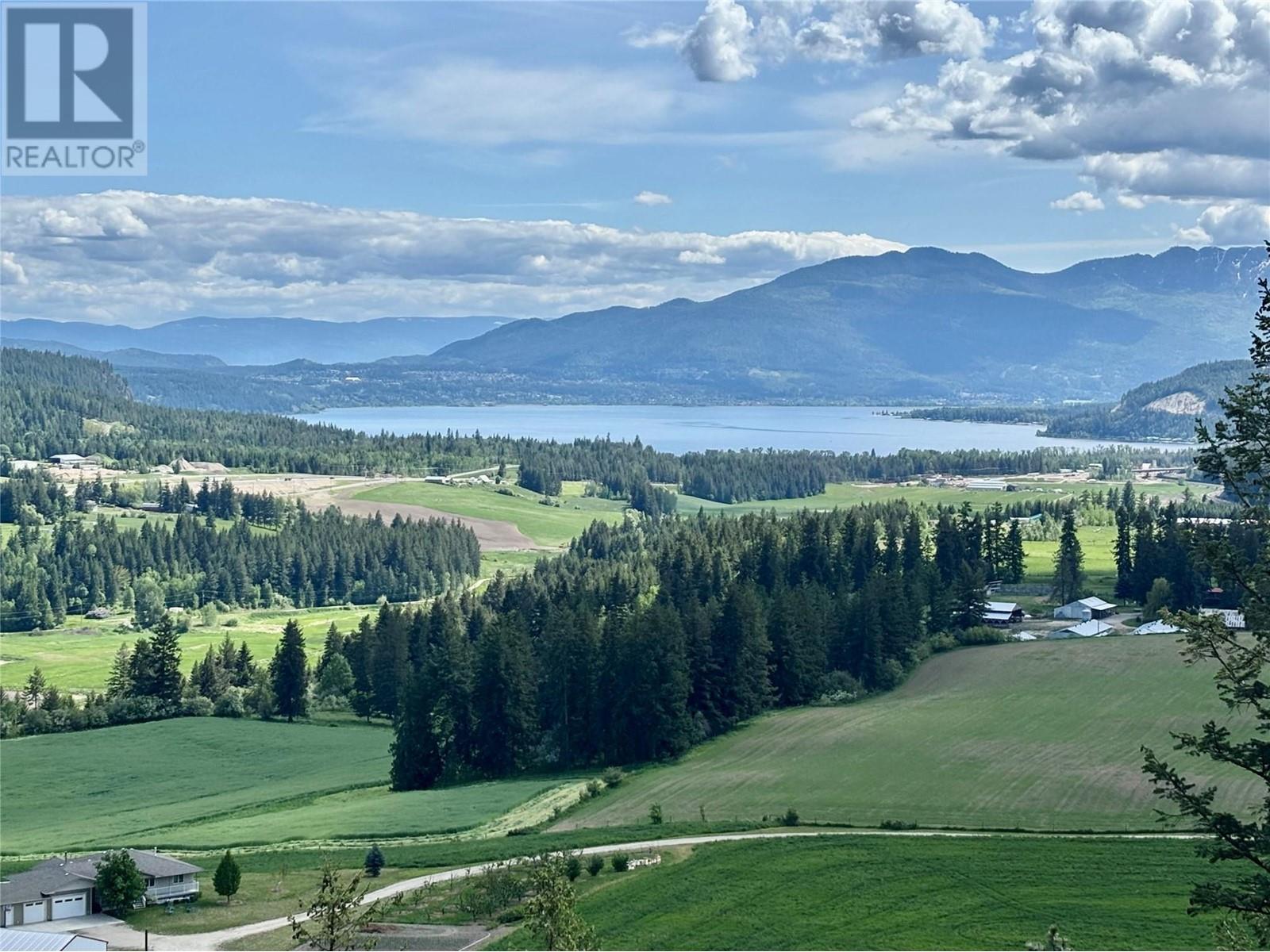 1611 Tappen Notch Hill Rd, Tappen, BC V0E 2X0