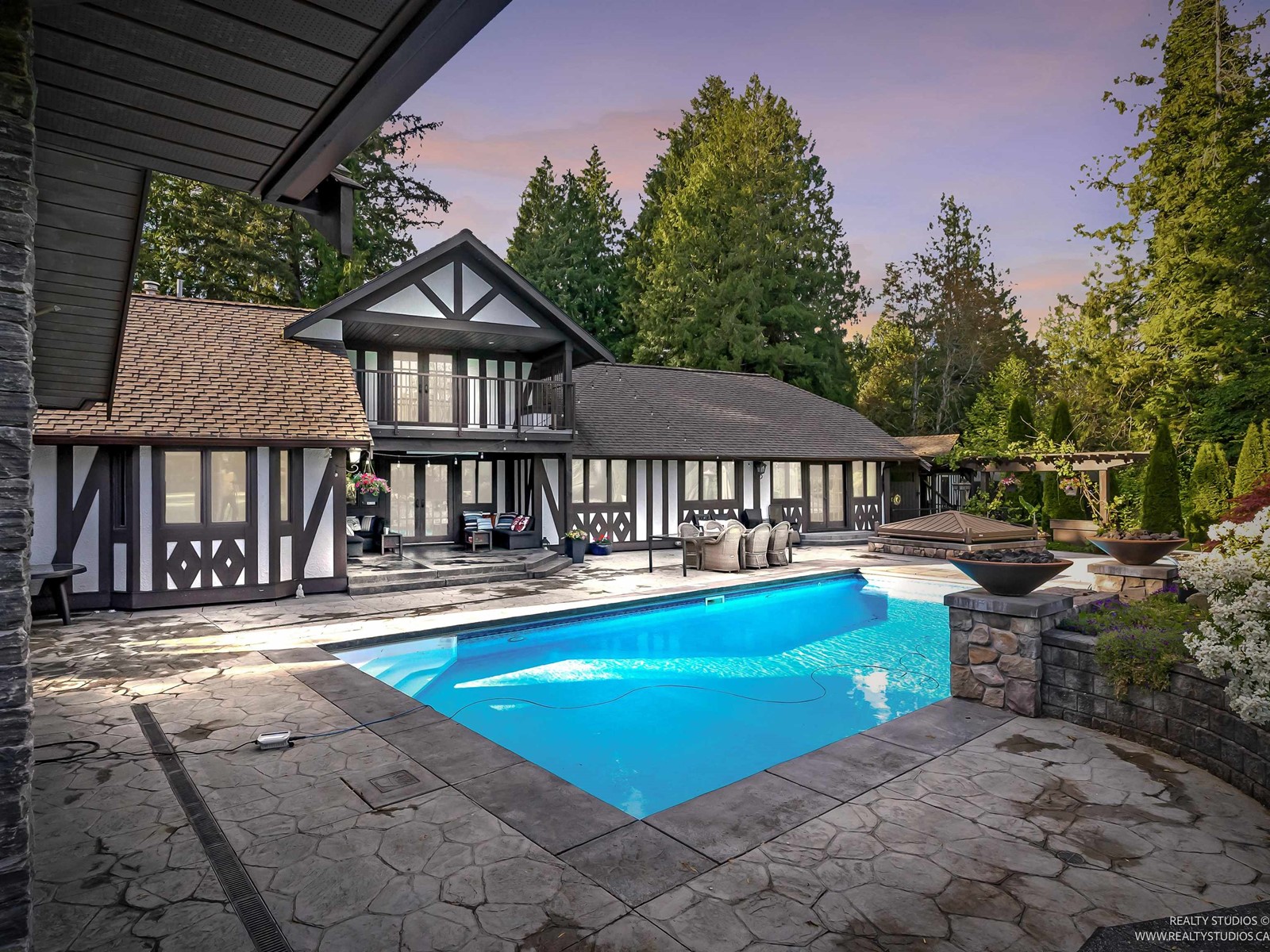 20077 Fernridge Cres, Langley, BC V2Z 1X4