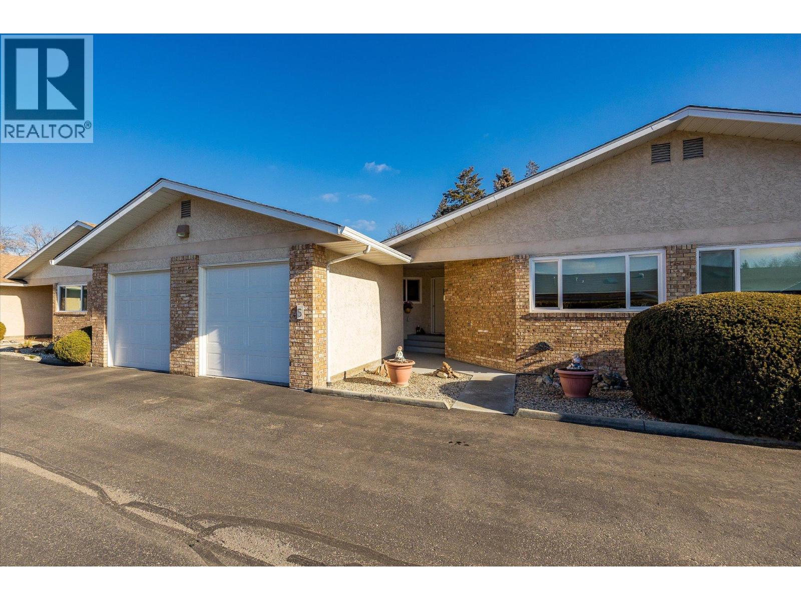 1209 Brookside Avenue Unit 5, Kelowna, BC V1Y 5T5
