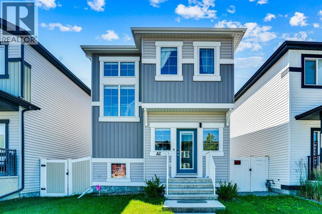 47 Lake St, Rural Red Deer County, AB T4E 3C9