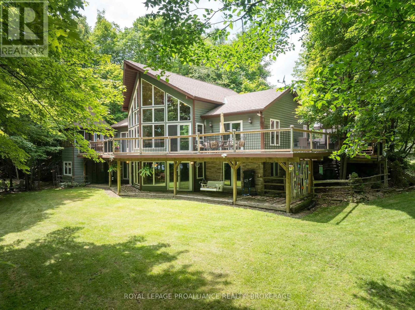 507 Frye Ln, South Frontenac, ON K0H 2L0