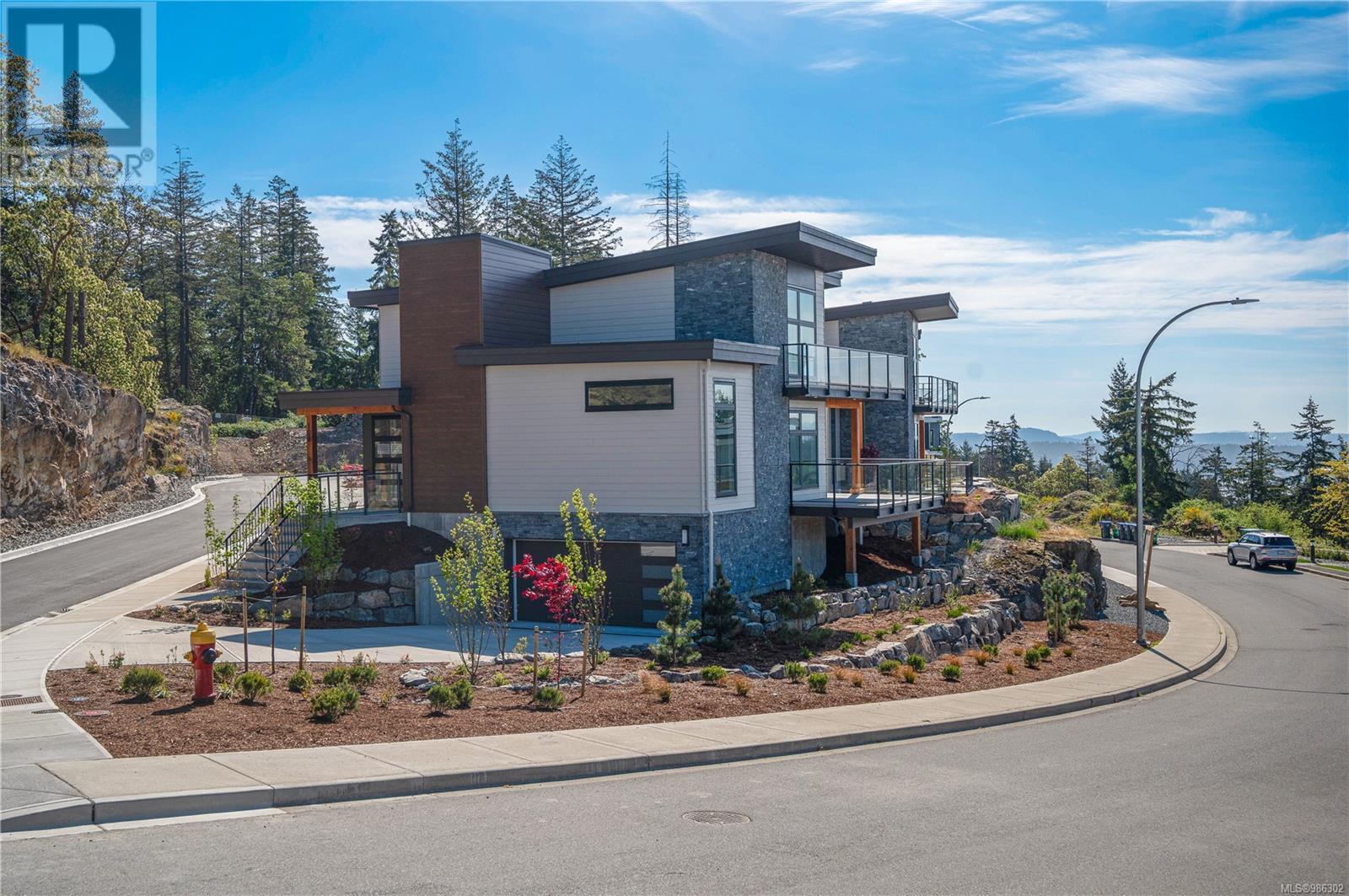 1220 Manzanita Pl Unit 101 Pl, Nanaimo, BC V9T 0L7
