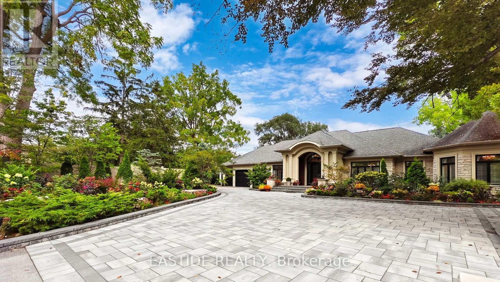 431 Fourth Line, Oakville, ON L6L 5A5