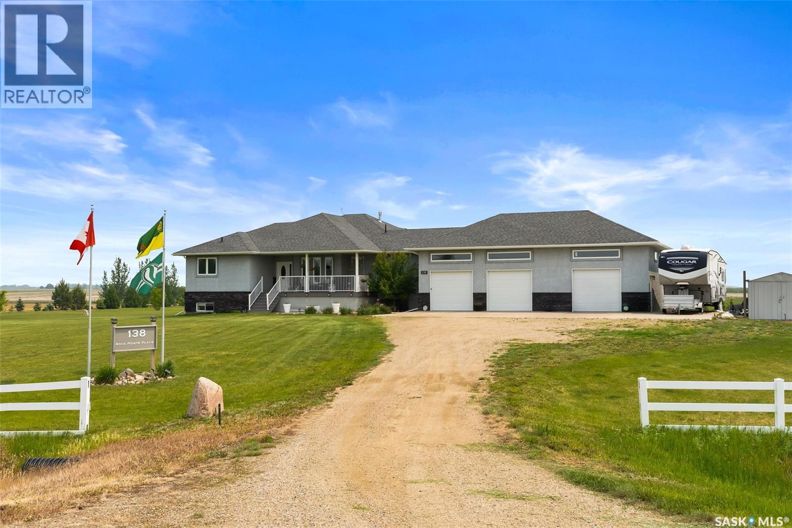 138 Rock Pointe Pl, Pilot Butte, SK S0G 3Z0