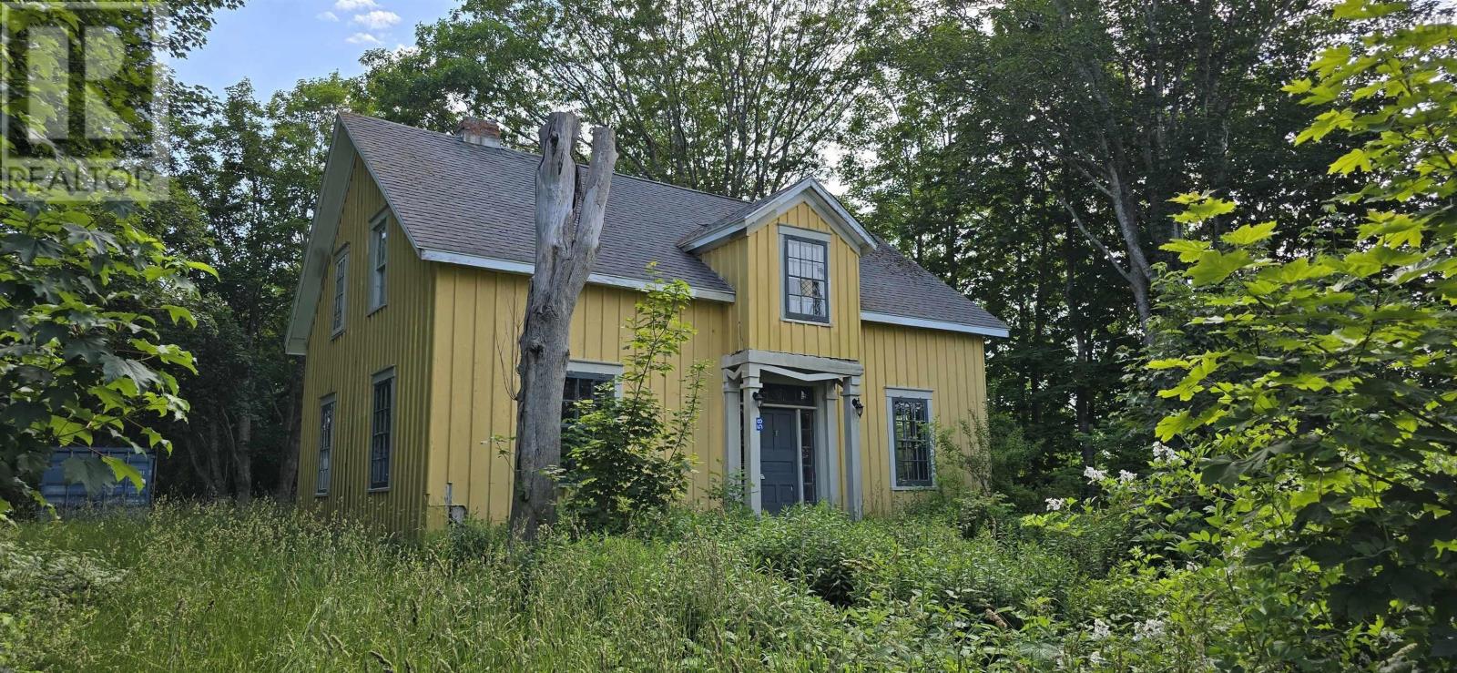 58 Long Cove Rd, Port Medway, NS B0J 2T0