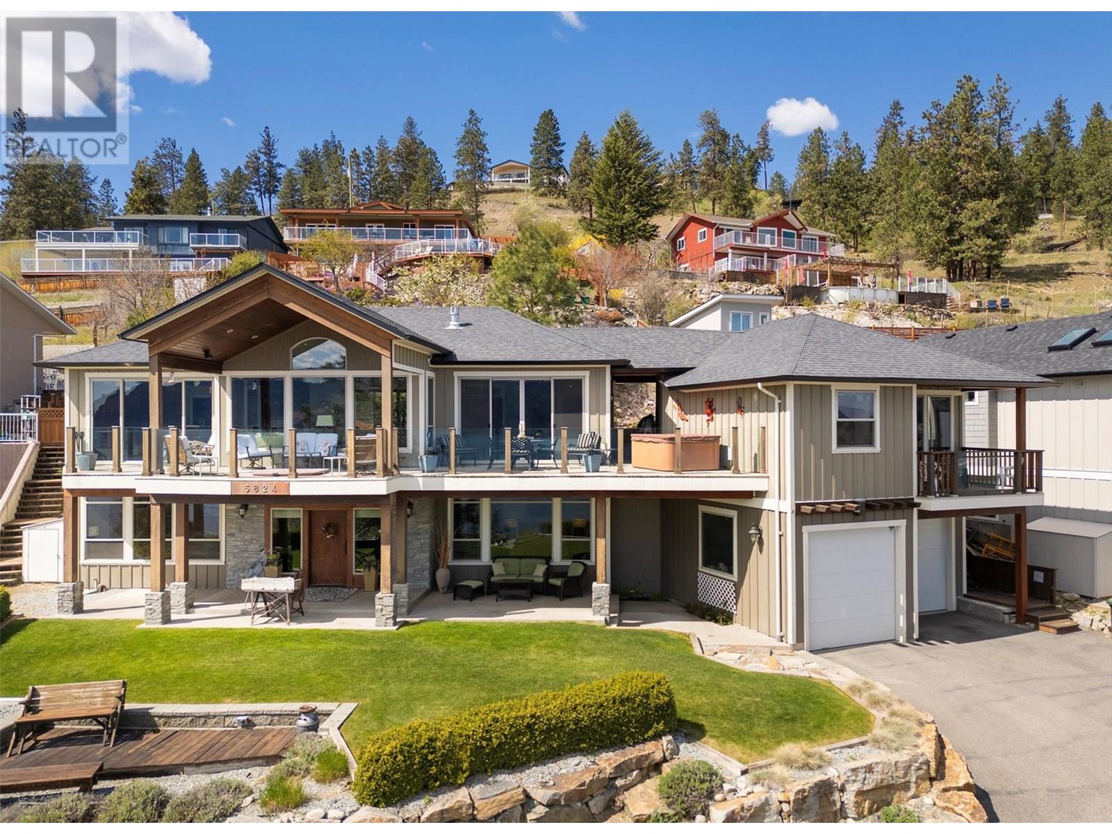 5824 Columbia Ave, Peachland, BC V0H 1X4