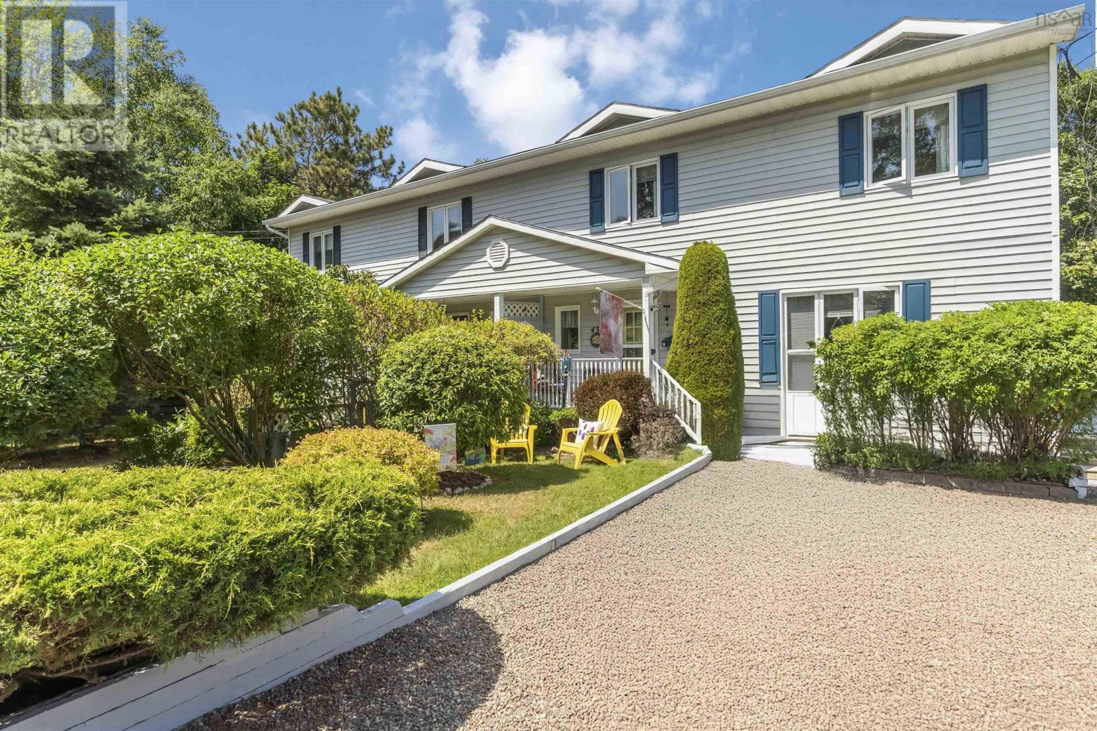 439 Park St, Kentville, NS B4N 1M9