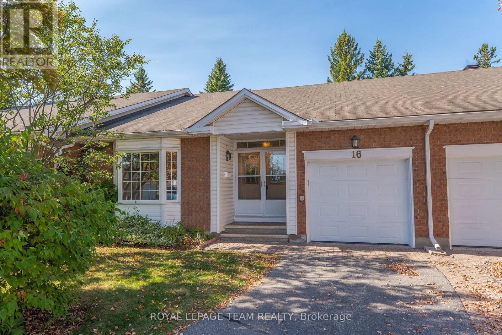 16 Oyster Bay Ct, Ottawa, ON K2S 1H3