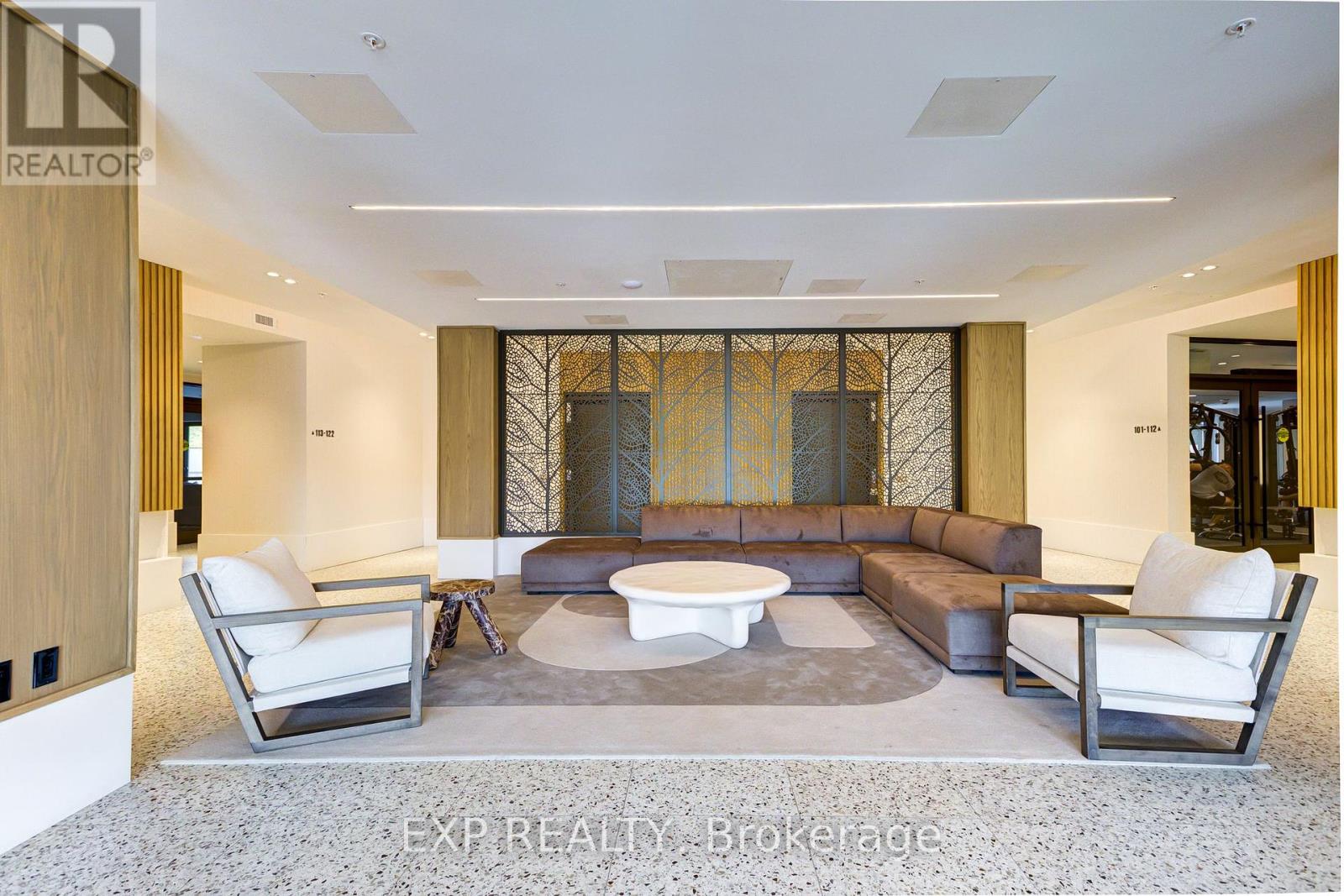 418 385 Arctic Red Dr N, Oshawa Samac, ON L1L 0W9