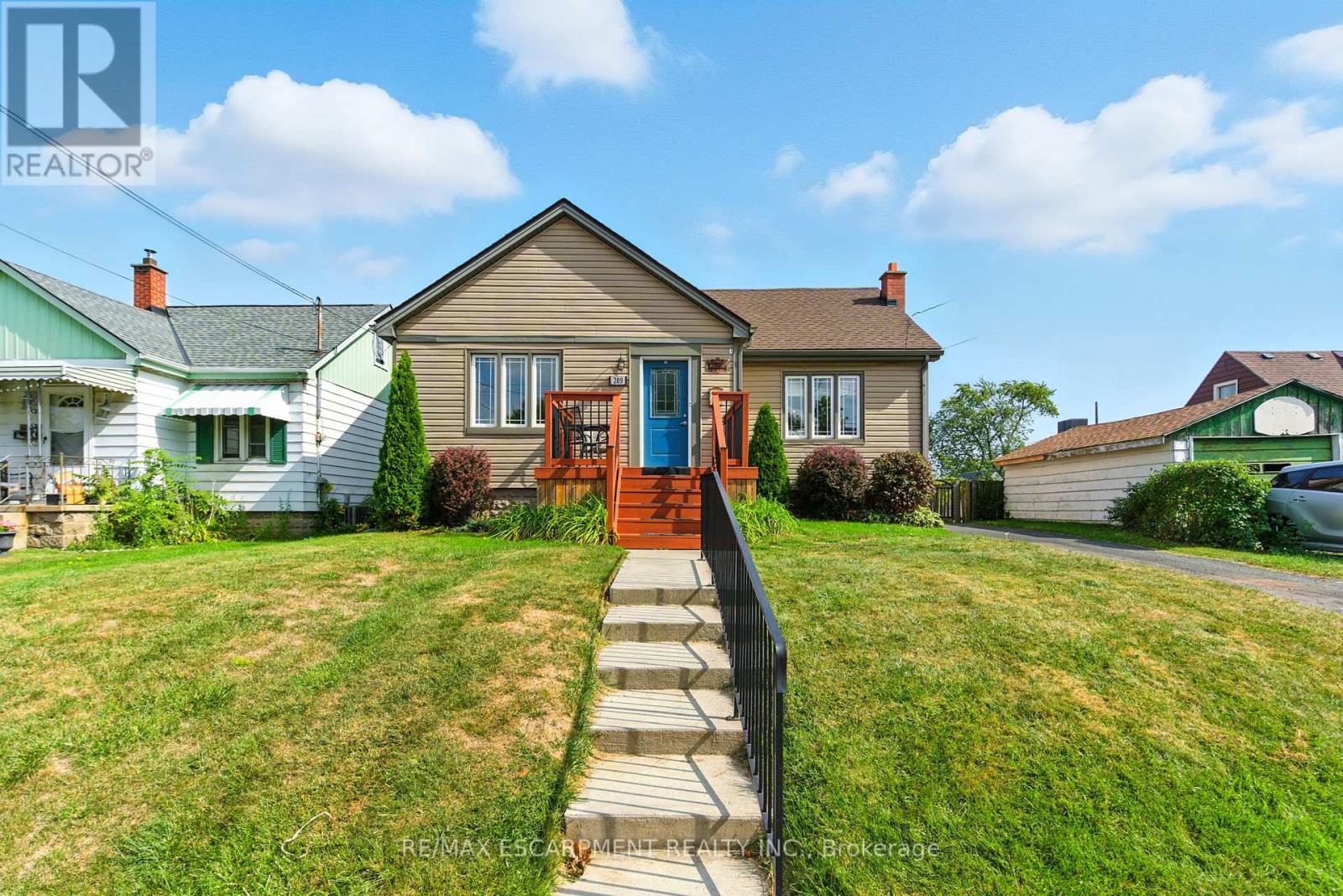 289 E 25th St, Hamilton, ON L8V 3A6