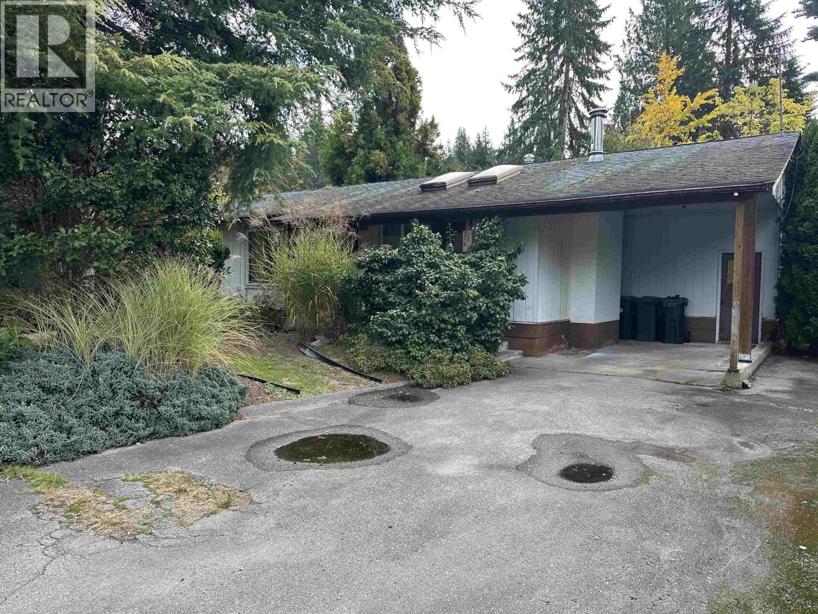 2160 Parkway Rd, Squamish, BC V8B 0M6