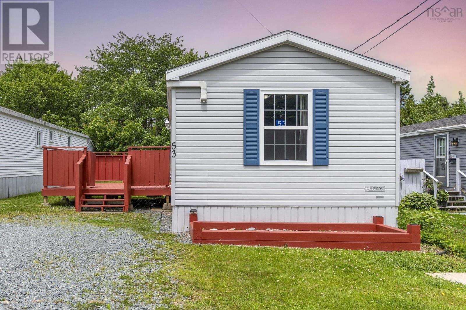 53 Broadway St, Lakeside, NS B3T 1B1