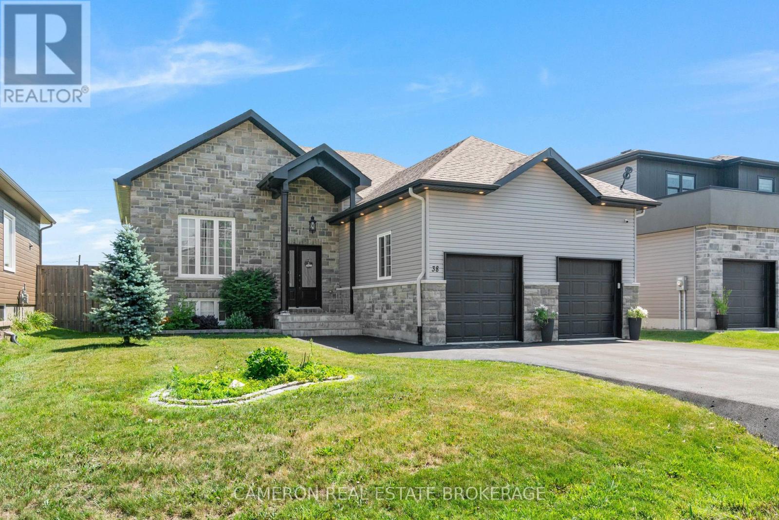 38 Abagail Cres, South Stormont, ON K0C 1M0