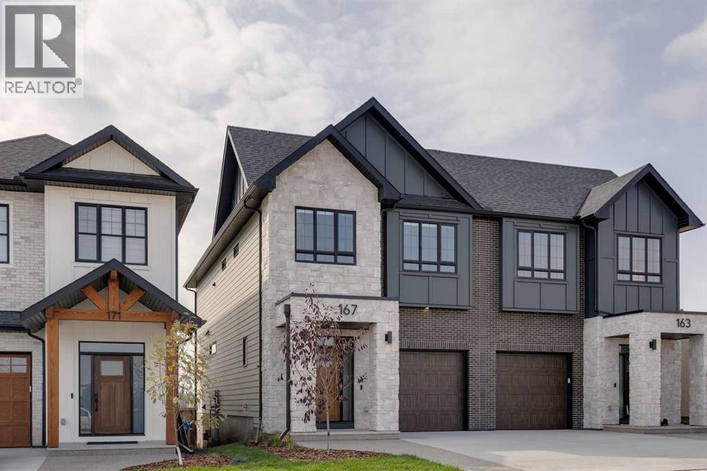167 Greenwich Dr NW, Calgary, AB T3B 6N9