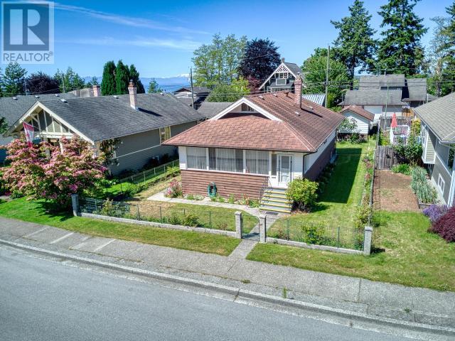 5751 Maple Ave, Powell River, BC V8A 4P1