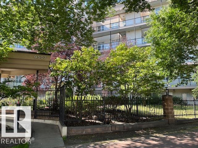 9507 101 Avenue Northwest #119, Edmonton, AB T5H 4R1